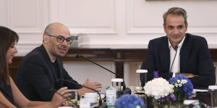 Σύσκεψη υπό τον πρωθυπουργό για το μέλλον της AI