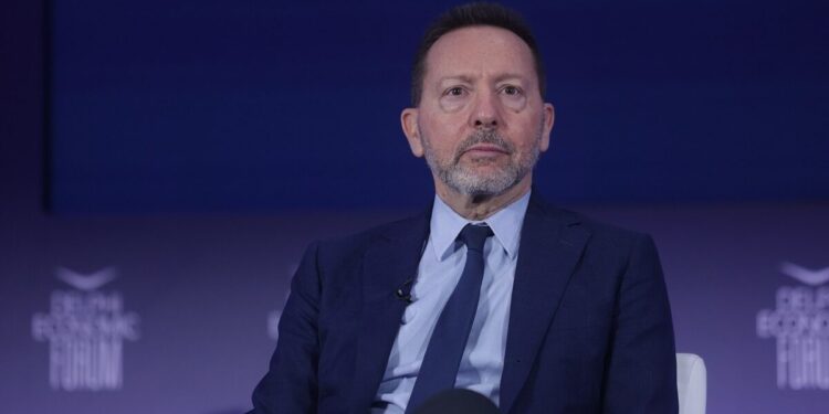 Στουρνάρας: Η μείωση του δημόσιου χρέους είναι η μεγαλύτερη επιτυχία της κυβέρνησης