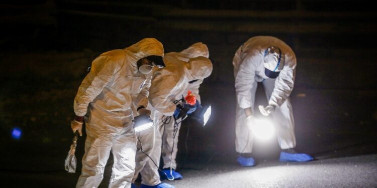 Συναγερμός για χειροβομβίδα στο Κολωνό – Την απομάκρυνε κλιμάκιο του ΤΕΕΜ