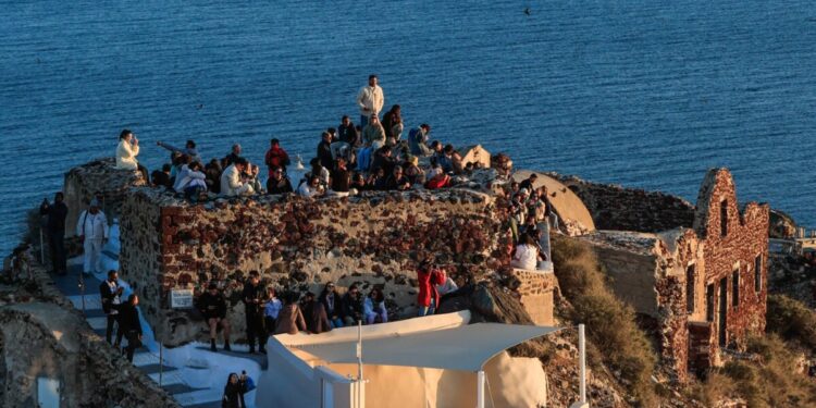 Τουρισμός: Αυξήθηκαν κατά 12,5% τα έσοδα στο επτάμηνο 2025