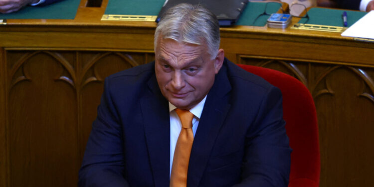 Ο Ορμπάν πάει κόντρα στον Τραμπ: Αρνείται να μειώσει τις προμήθειες ρωσικού πετρελαίου