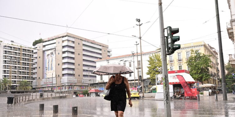 Καιρός: Καλοκαιρινό το Σαββατοκύριακο αλλά βροχές τη Δευτέρα – Θερμοκρασία πάνω από 32 βαθμούς Κελσίου