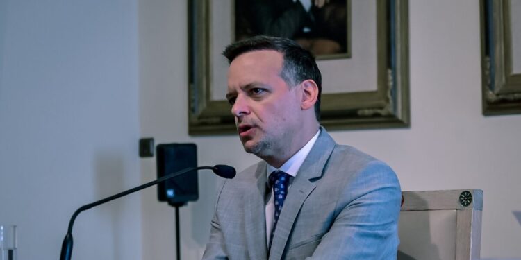 Χάρης Δούκας: «Οι ευθύνες είναι προφανώς μεγάλες όσων άφησαν την χώρα χωρίς οριοθετημένη υφαλοκρηπίδα και ΑΟΖ»