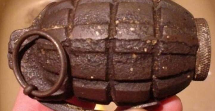 Ξηρόμερο: Άνδρας εντόπισε χειροβομβίδα σε βράχο