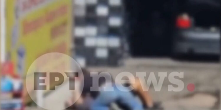 Άγριο σκηνικό στη Νέα Χαλκηδόνα: «Έπαιξαν» μπουνιές για την προτεραιότητα στο φανάρι