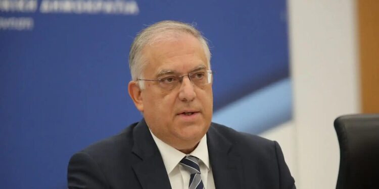 Θεοδωρικάκος: Αυστηροί έλεγχοι στην αγορά και πρόστιμα για τους παραβάτες του κώδικα δεοντολογίας