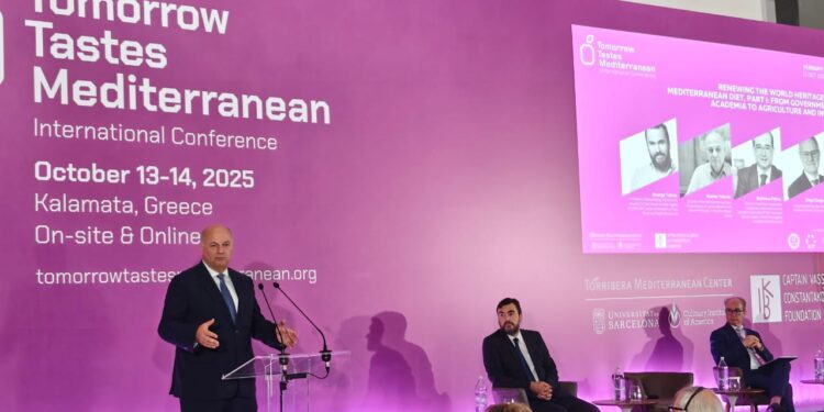 Κώστας Τσιάρας: Ποινικές ευθύνες για τους παράνομους εμβολιασμούς