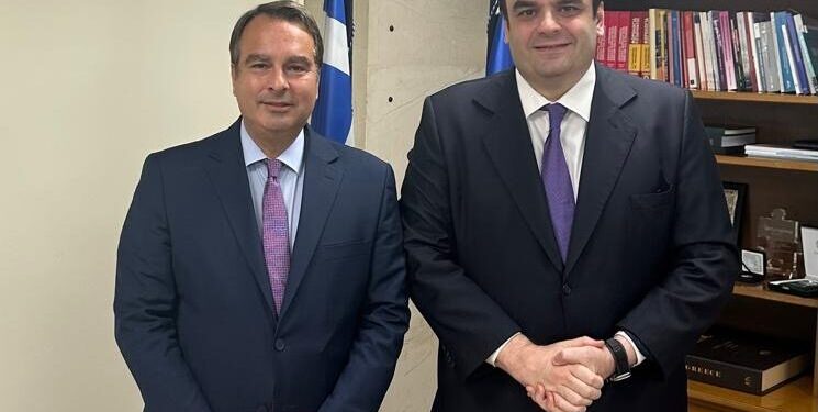 Συνάντηση του Βουλευτή Θανάση Παπαθανάση με τον Υπουργό Εθνικής Οικονομίας και Οικονομικών Κυριάκο Πιερρακάκη