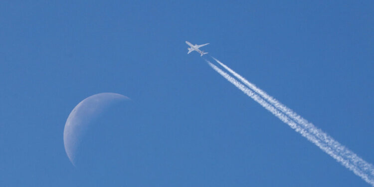 Αναγκαστική προσγείωση αεροπλάνου στο αεροδρόμιο Ηρακλείου εξαιτίας μεθυσμένης επιβάτιδας