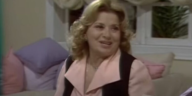 Άννα Κυριακού: «Ζούσα μαζί της εδώ και 2,5 χρόνια και τη φρόντιζα, έφυγε ήρεμη», είπε ο γιος της