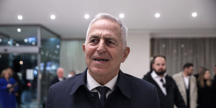 Ο γιος του Ευάγγελου Αποστολάκη ανάμεσα στους 27 Έλληνες που συνελήφθησαν από το Ισραήλ: «Ο αλήτης υπουργός Ασφαλείας τους έκανε bullying»