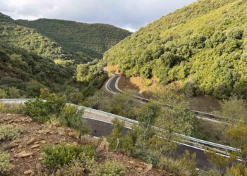 Ασφαλτοστρώθηκε αγροτικός δρόμος 4 χιλιομέτρων στην Πετρώνα Βάλτου Αμφιλοχίας (φωτο)