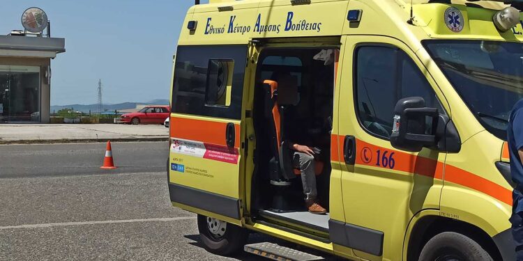 Αγρίνιο: Στο νοσοκομείο ντελιβεράς μετά από τροχαίο στο κέντρο