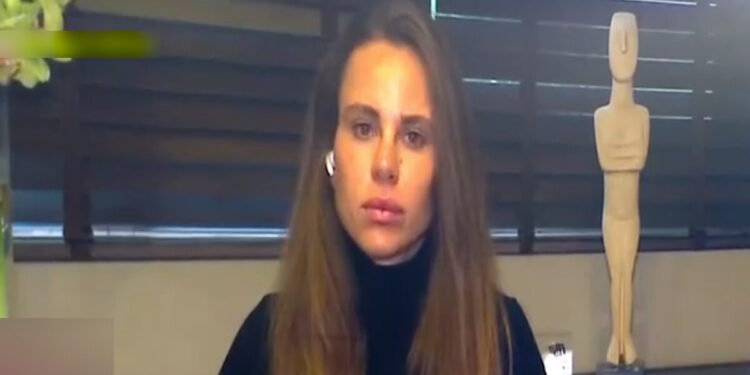 «Ο πρώην σύντροφός μου ήθελε να με καταστρέψει, το προετοίμαζε μήνες» λέει η 27χρονη αστυνομικός που έπεσε θύμα ξυλοδαρμού