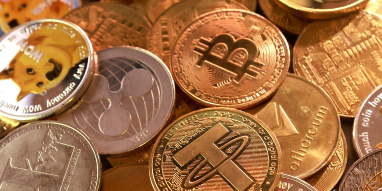 Μια κατάρρευση κρυπτονομισμάτων 380 δισ. δολαρίων προκαλεί φόβους για μεγαλύτερη ζημιά