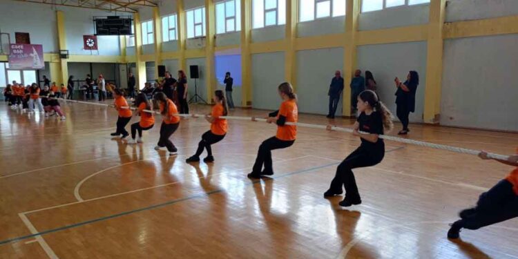 Με επιτυχία η παρουσίαση του αθλήματος της «Διελκυστίνδας» στον Αστακό (φωτο)