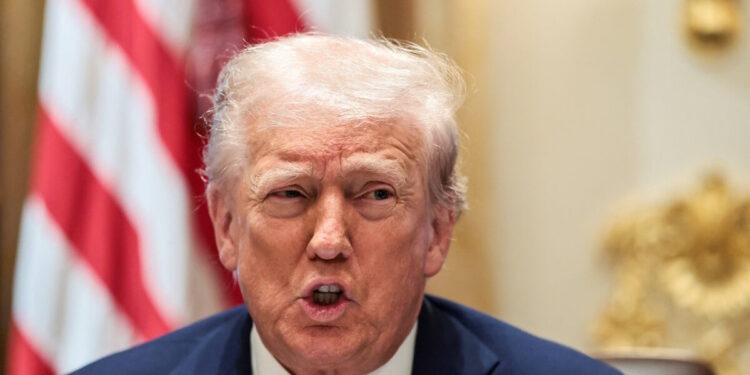 Τι σηματοδοτεί η απόφαση Τραμπ για δασμούς 100% στην Κίνα