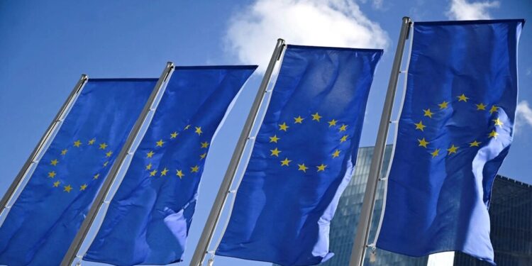 Γιατί αναμένεται σήμερα 3ο συνεχόμενο πάγωμα των επιτοκίων από την ΕΚΤ