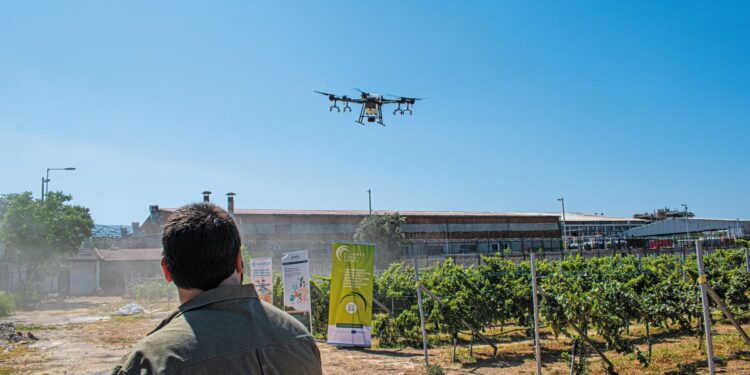 Oper8: Τεχνολογία και εκπαίδευση στη μάχη κατά των ζιζανίων στο χωράφι