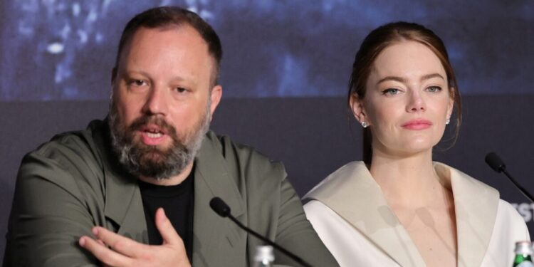 Γιώργος Λάνθιμος: Η έκπληξη που έκανε στις «Νύχτες Πρεμιέρας» και το ηχητικό της Έμα Στόουν σε άπταιστα ελληνικά