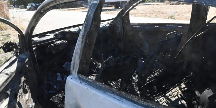 Δράμα: Νεκρός 44χρονος άνδρας σε τροχαίο – Το αυτοκίνητο τυλίχθηκε στις φλόγες μετά από σφοδρή σύγκρουση σε κολώνα και περίφραξη