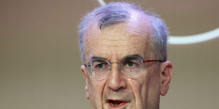 Βιλερουά ντε Γκαλό: Το έλλειμμα της Γαλλίας πρέπει να μειωθεί