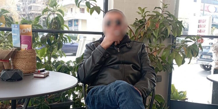 Επίθεση με πιρούνι στην έγκυο σύντροφό του: «Ήταν άκρως επικίνδυνος» λένε οι γείτονες του 43χρονου