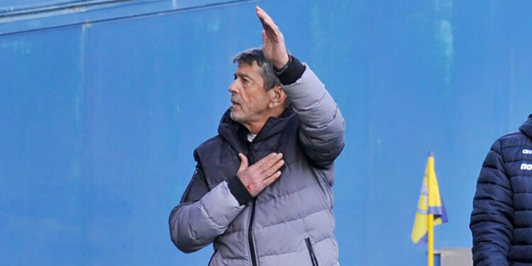 Θύρα 6 Warriors: «Γιάννη Πετράκη κατάφερες να κάνεις τον Παναιτωλικό μια γροθιά και τον κόσμο του να ονειρευτεί»