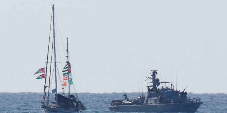 Υπουργείο Εξωτερικών: Επιστρέφουν σήμερα οι 27 Έλληνες που συμμετείχαν στην αποστολή του στολίσκου Sumud στη Γάζα