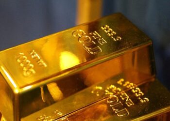 Χρυσός: Υποχωρεί κάτω από τα 4.000 δολάρια