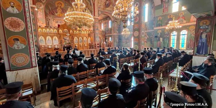 Αγρίνιο: Δεύτερη Ιερατική Σύναξη στον Ιερό Ναό Αγίας Βαρβάρας (φωτο)