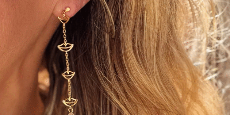 Ποια είναι τα κατάλληλα σκουλαρίκια για εσάς σύμφωνα με το σχήμα του προσώπου σας