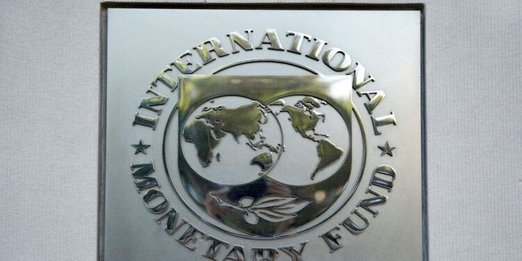 ΔΝΤ: Μείωση στο 130,2% του ΑΕΠ για το ελληνικό χρέος έως το 2030