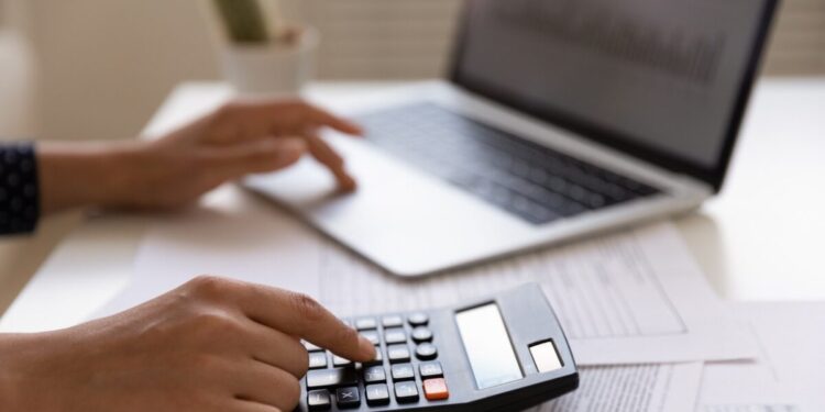 ΑΑΔΕ: Ξεκινά η προαιρετική επιλογή μηνιαίων ΦΠΑ για επιχειρήσεις με απλογραφικό λογιστικό σύστημα