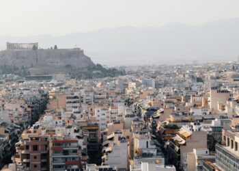 Στεγαστική κρίση: «Αγκάθια» τα κλειστά ακίνητα και το γερασμένο απόθεμα – Στο επίκεντρο οι ανακαινίσεις κατοικιών