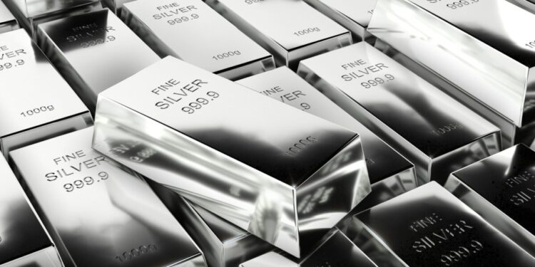 Σε ιστορικό υψηλό οι τιμές του ασημιού