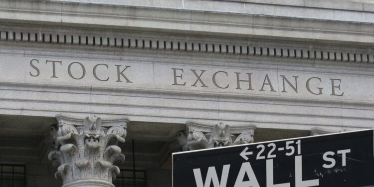 Wall Street: Σε ιστορικά υψηλά έκλεισαν οι τρεις κύριοι δείκτες των ΗΠΑ