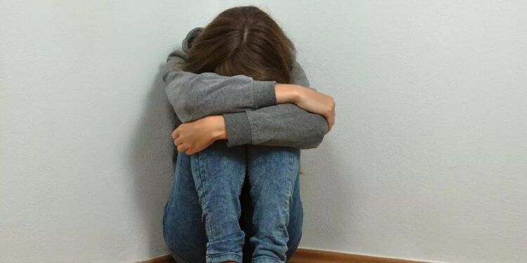 Κρήτη: Πώς 15χρονη έστειλε στη φυλακή τον βίαιο πατέρα της – Η καταγγελία στο «Χαμόγελο του Παιδιού»