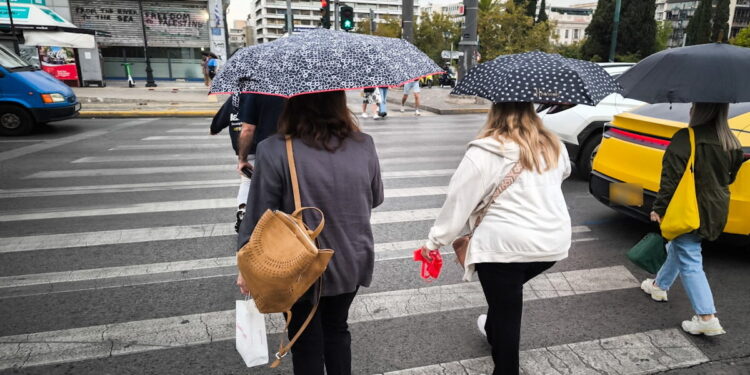 Καιρός σήμερα: Συννεφιά σε Αττική και Θεσσαλονίκη – Βροχές, καταιγίδες και πτώση της θερμοκρασίας στα νότια