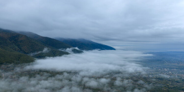Καιρός σήμερα: Γκρίζος ο ουρανός σε όλη την Ελλάδα – Χωρίς βροχές, με θερμοκρασία που αγγίζει τους 23 βαθμούς