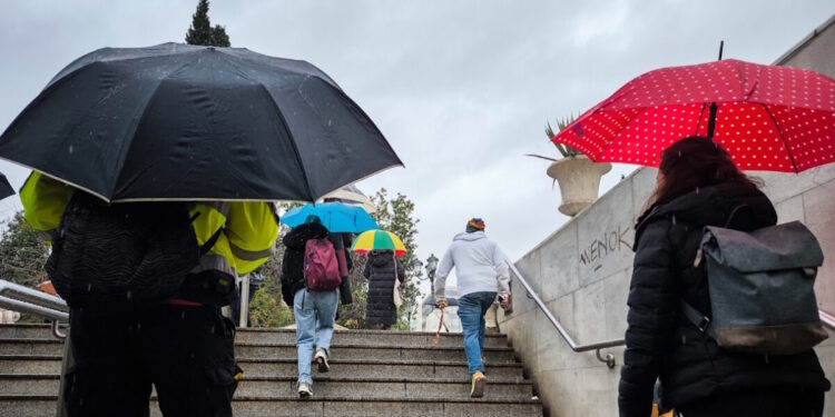 Καιρός: Οι περιοχές που θα «χτυπήσει» η κακοκαιρία τις επόμενες ώρες και πότε θα «ξεθυμάνουν» τα φαινόμενα
