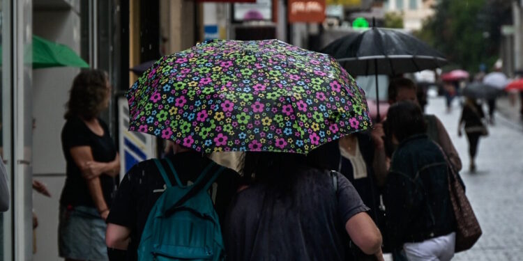 Καιρός σήμερα: Βροχές και καταιγίδες σε βόρειο Ιόνιο και Ήπειρο – Αναλυτική πρόγνωση