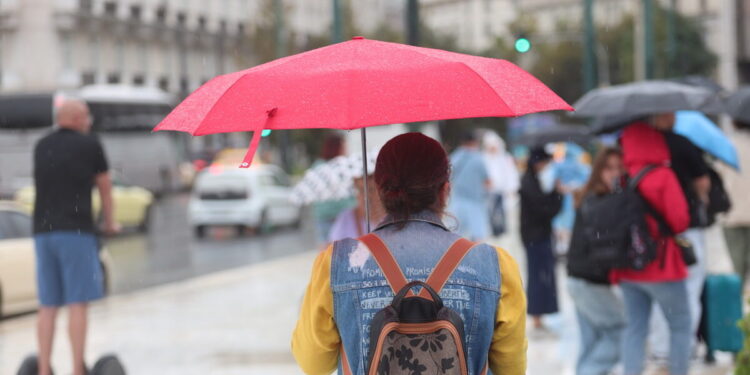 Καιρός σήμερα: Βροχερή η Πελοπόννησος – Συννεφιασμένη η υπόλοιπη χώρα