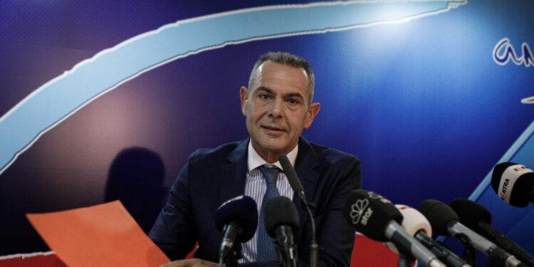 Πάνος Καμμένος: Ο Αλέξης Τσίπρας με κλωτσούσε κάτω από το τραπέζι στα υπουργικά συμβούλια