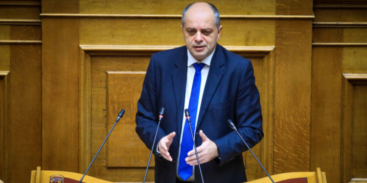 Λάρισα: Βανδάλισαν το γραφείο του βουλευτή Χρήστου Καπετάνου – Καταδίκη της Νέας Δημοκρατίας