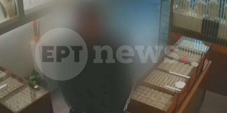 Νέα Ιωνία: Ληστής προσποιήθηκε πως θέλει να πουλήσει φυλλάδια και έκλεψε κινητό  – Δείτε βίντεο ντοκουμέντο