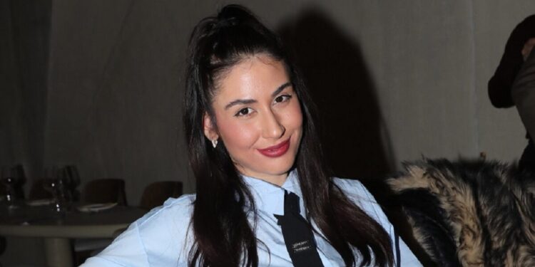 Η Ελένα Κρεμλίδου δακρυσμένη στο δικαστήριο για την υπόθεση revenge porn