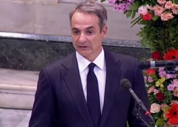 «Έσπασε» ο Κυριάκος Μητσοτάκης στον επικήδειο για τον Διονύση Σαββόπουλο: «Άφησε παρακαταθήκη που αξίζει να μας ακολουθεί»