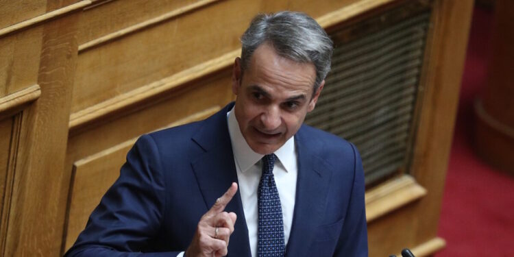 Οι αιχμές Μητσοτάκη σε Καραμανλή, Βενιζέλο και πολιτικά κόμματα για την αμφισβήτηση θεσμών και Δικαιοσύνης