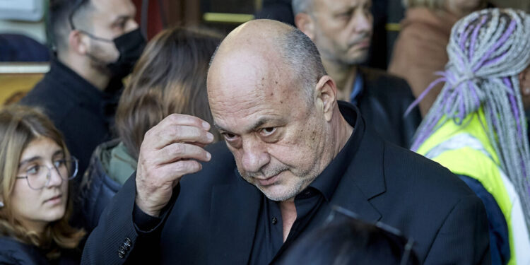 Αχιλλέας Μπέος: Έχω πάει με μαύρη σε μικρή ηλικία, πώς είμαι ρατσιστής, λένε αηδίες